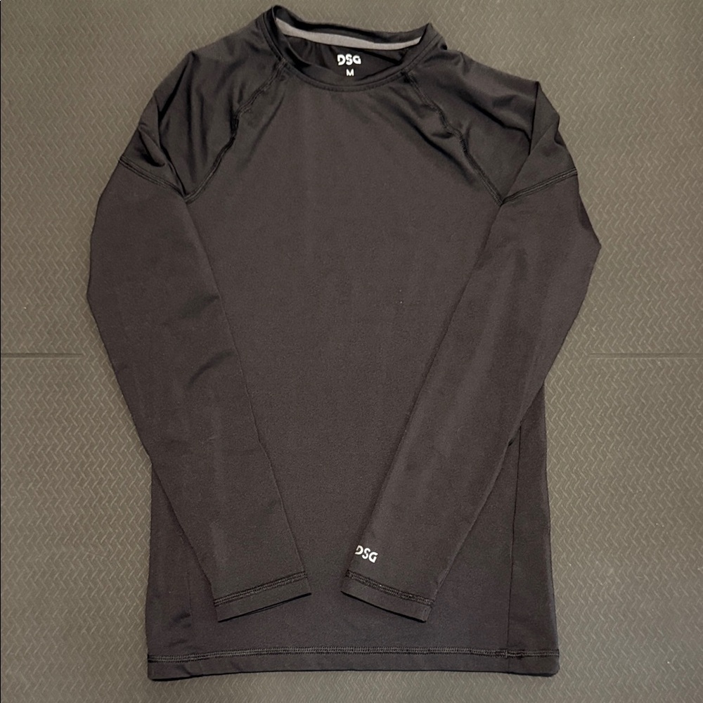 EUC Boys DSG Black Long Sleeve Compression Shirt, Size M (10/12)